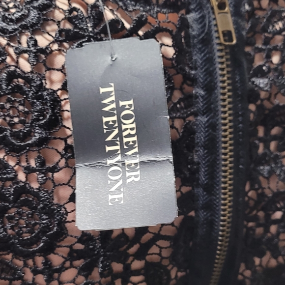 Forever 21 Lace Dress - Picture 3 of 4